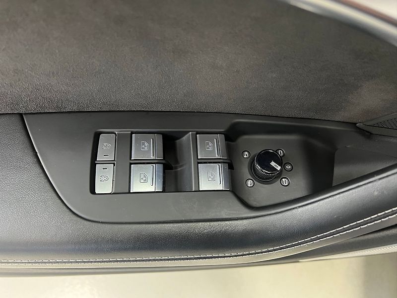 Audi A7 50TDI QUATTRO S-LINE, PANORAMA - fotka 27 z 31