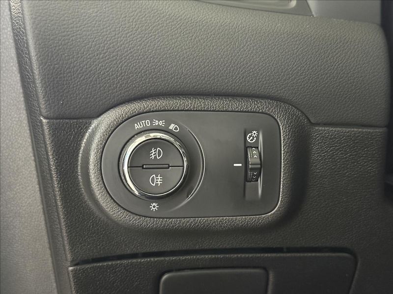 Opel Zafira 1,4   103kW,SERVISKA,2.MAJ,7MÍ - fotka 11 z 26
