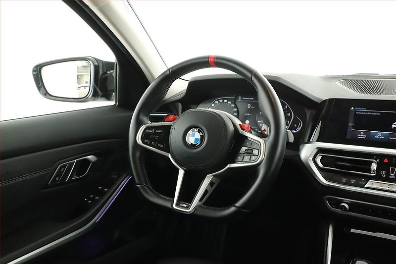 BMW Řada 3 (2020) 320 i - fotka 8 z 19