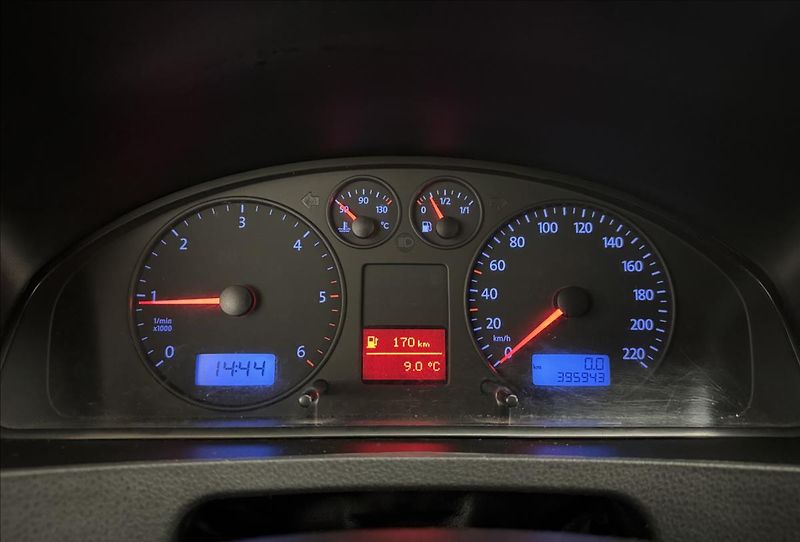 Volkswagen Transporter 2,5 TDi 128kW 6-MÍST SERVIS TZ - fotka 9 z 26