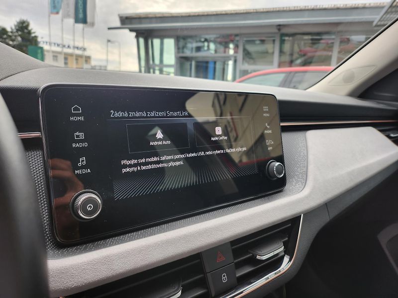 Škoda Kamiq Top Selection 1.0 TSI 85kw - fotka 13 z 27