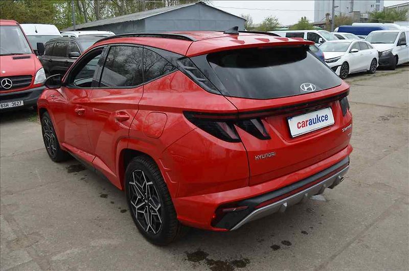 Hyundai Tucson (2023) 1,6 T-GDI HTRAC - fotka 6 z 19
