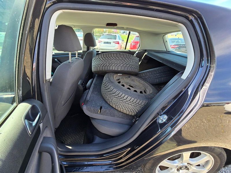 Volkswagen Golf (2007) 2.0 TDi 100KW - fotka 12 z 24