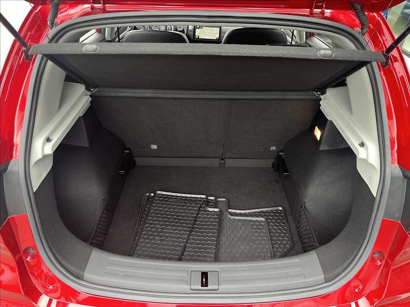 MG ZS 1,0 T  Exclusive AT - fotka 21 z 26