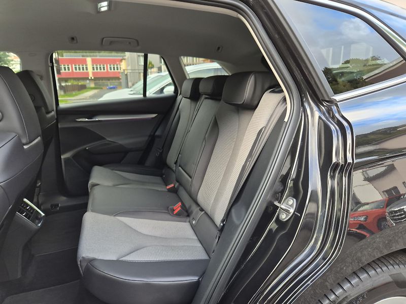Škoda Enyaq 150kw, iV80 19ALU TZ SOH 92% - fotka 40 z 48