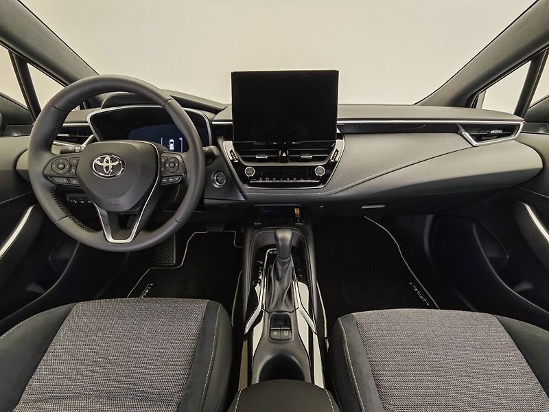 Toyota Corolla 1,8 Hybrid e-CVT Style - fotka 12 z 40