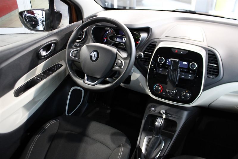Renault Captur Experience TCe CZ/1.Maj/Fullse - fotka 12 z 22
