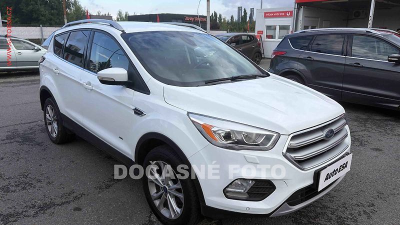 Ford Kuga (2016) 2.0 TDCI 4x4 - fotka 1 z 3