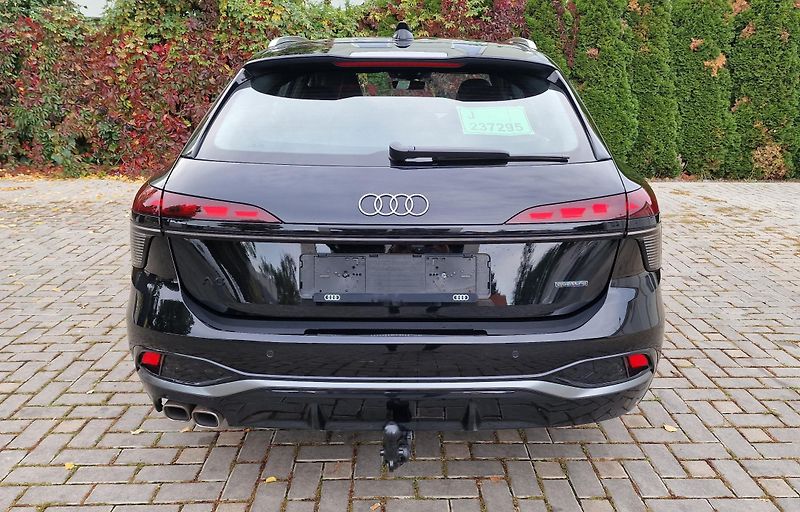 Audi A6 Avant (2025) quattro S-line Vzduch Pano Taž - fotka 32 z 52
