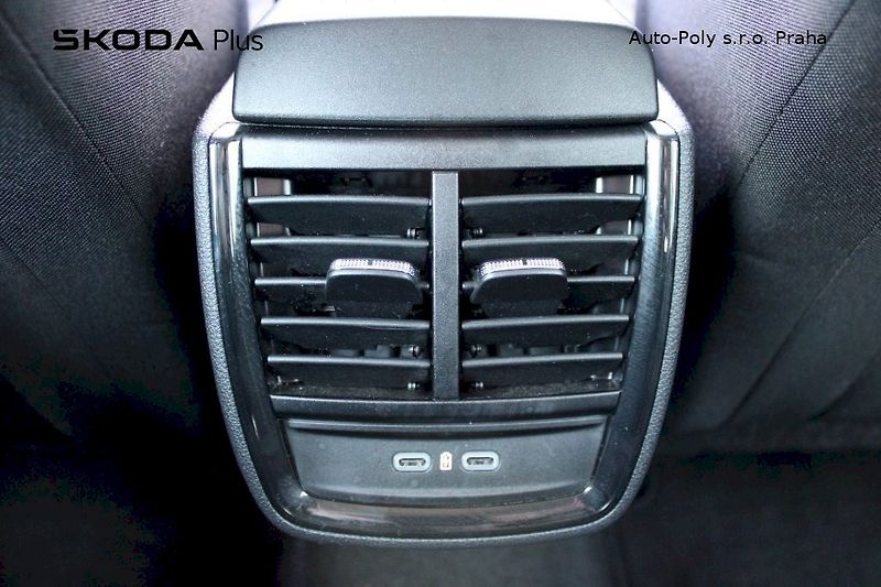 Škoda Scala (2024) Top Selection 1,0 TSI 85kW - fotka 22 z 25