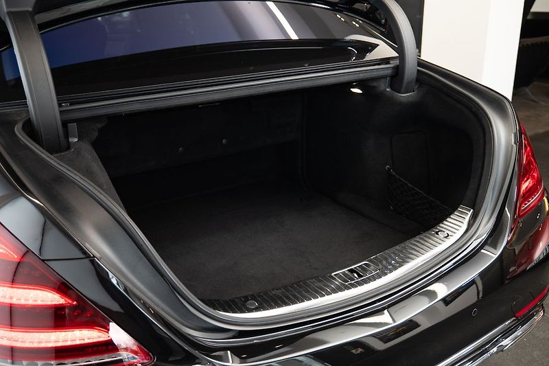 Mercedes-Benz Třídy S Maybach 4MATIC - fotka 22 z 26