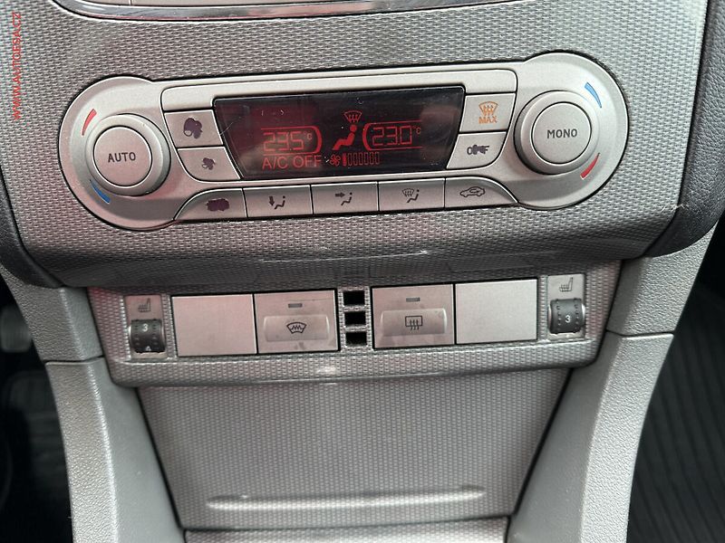Ford Focus (2008) 2.0TDCi, ČR, AC, TZ, bixen - fotka 13 z 14