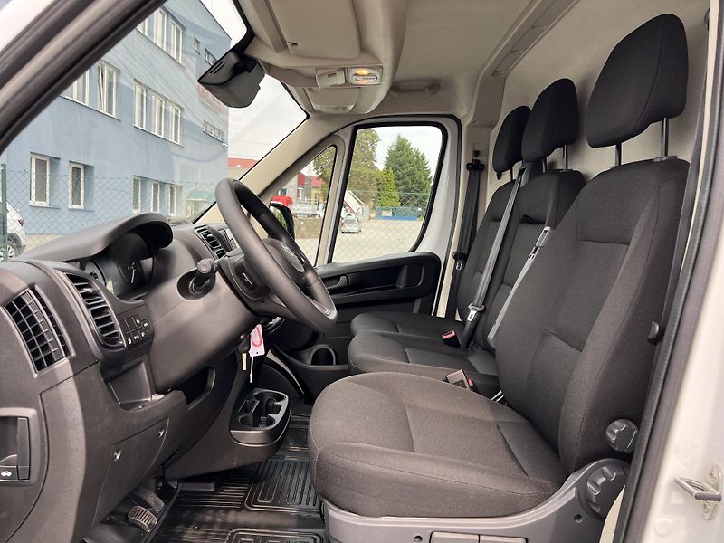 Toyota Proace Max 2.2D L2H2 Active ČR 1.MAJ DPH - fotka 8 z 35