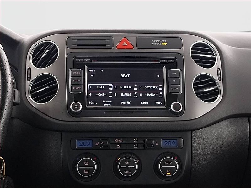 Volkswagen Tiguan (2009) 2.0 TSI, 4X4, Xenony - fotka 12 z 19