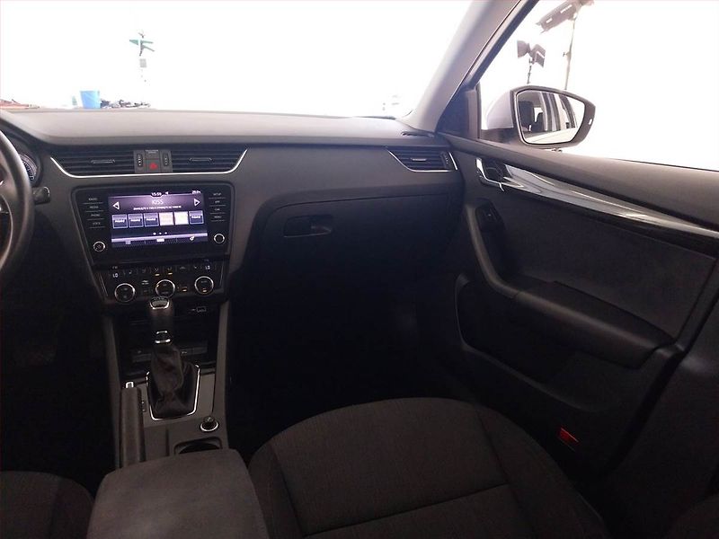 Škoda Octavia (2019) Style 1.5 TSI G-TEC, Automat - fotka 8 z 21