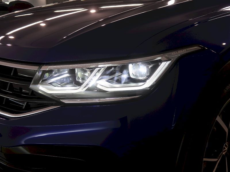 Volkswagen Tiguan (2022) R 2.0TSI 235KW DSG 4x4 - fotka 10 z 38