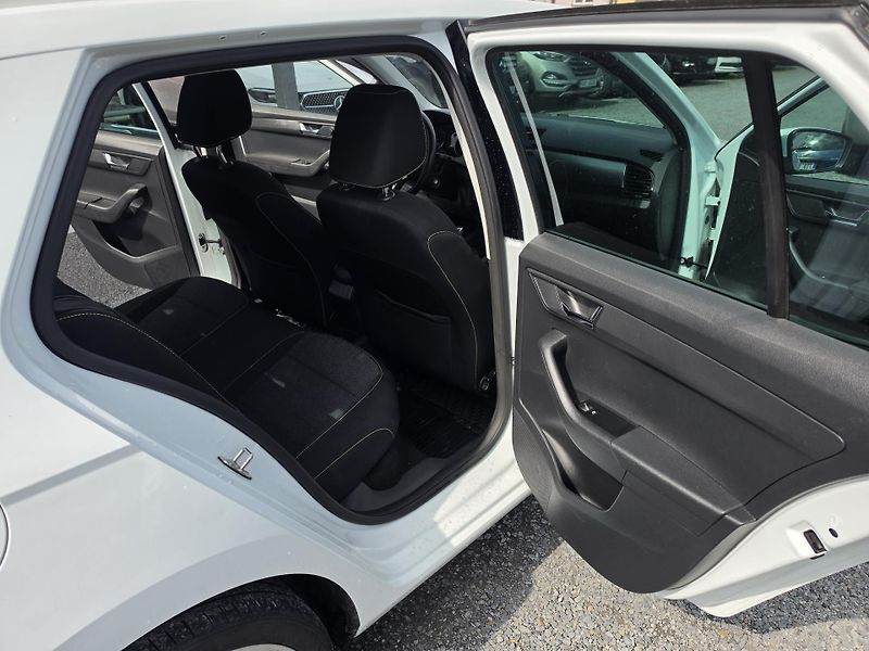 Škoda Fabia 1.0 TSI 81kw Solei - fotka 10 z 16