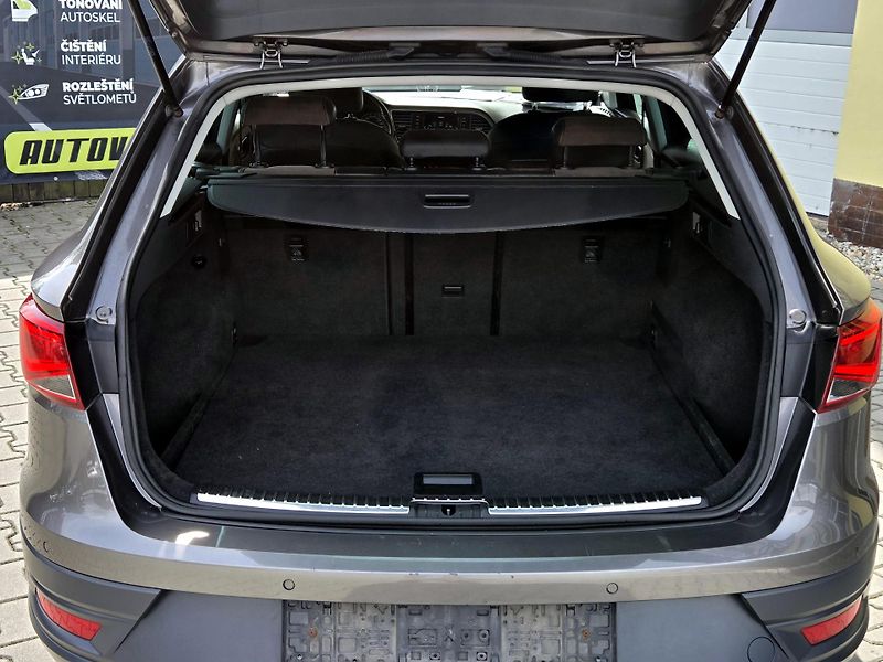 Seat Leon 2,0TDi xPERIENCE 4drive ROZVOD - fotka 16 z 51