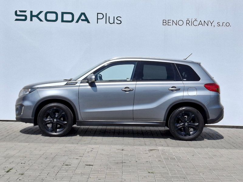 Suzuki Vitara (2017) Automat 4x4 1,4i 103kW - fotka 3 z 33