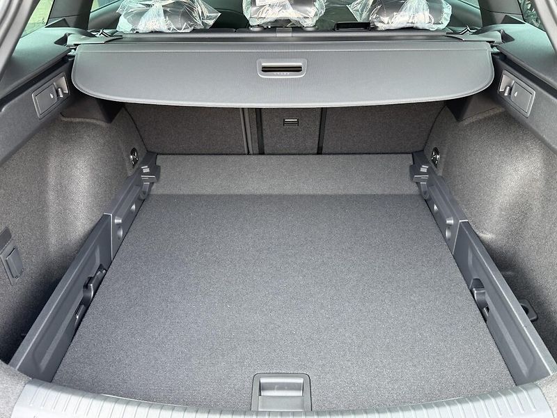 Cupra Leon (2026) 1.5TSI 110kW - fotka 6 z 12