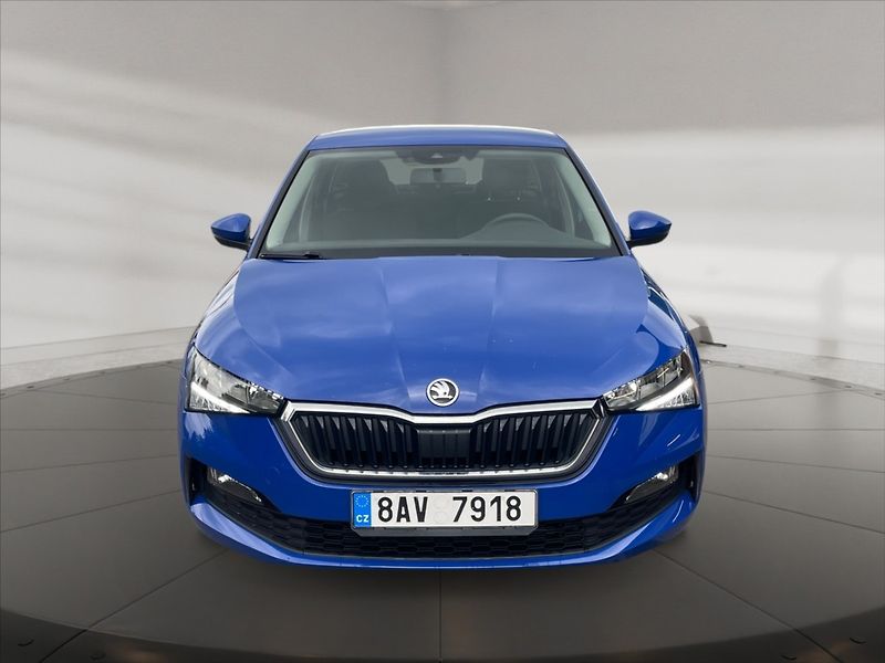 Škoda Scala 1,0 TSI 70 Ambition - fotka 2 z 11
