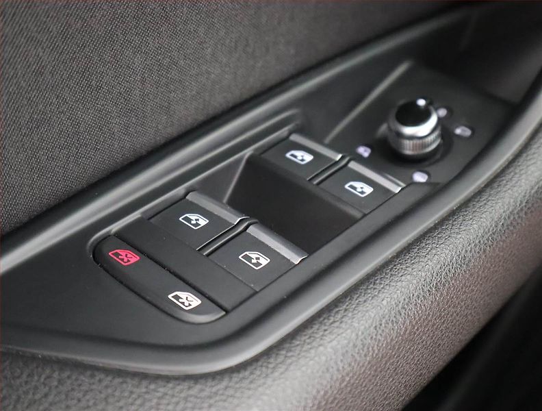 Audi A4 (2016) 2.0 TDI, 4X4, Automat, Navi - fotka 16 z 24