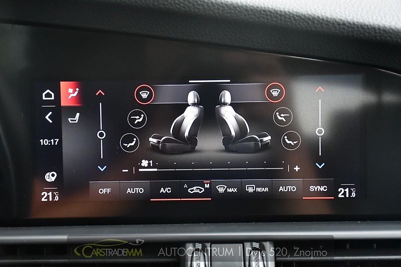 Alfa Romeo Giulia 2.0T 16V 206kW VELOCE AT8 Q4 - fotka 43 z 53
