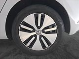 Volkswagen Golf (2018) 32 kWh - 37 Ah, Automat - náhled 15