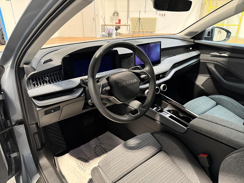 Škoda Superb 2.0 TSI 150kW Selection DSG - fotka 5 z 16