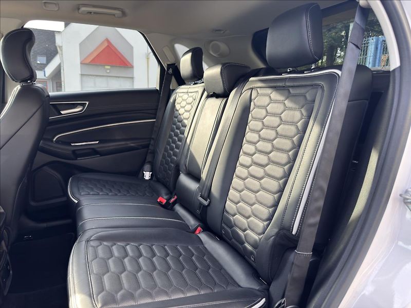 Ford Edge 2,0 TDCi Vignale AWD - fotka 7 z 19