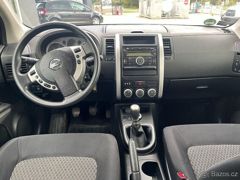 Nissan X-Trail (2009) - fotka 10 z 15