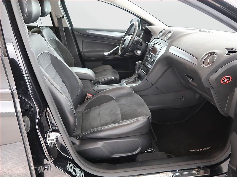 Ford Mondeo (2014) Titanium 2.0 TDCi, Automat - fotka 9 z 25