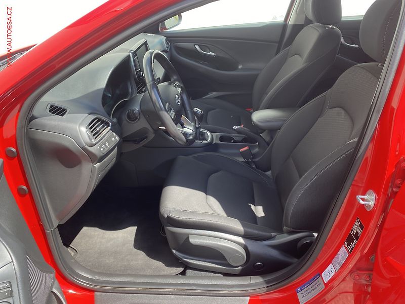 Hyundai i30 (2019) 1.4 T- GDI, ČR, AC, výhřev - fotka 9 z 19
