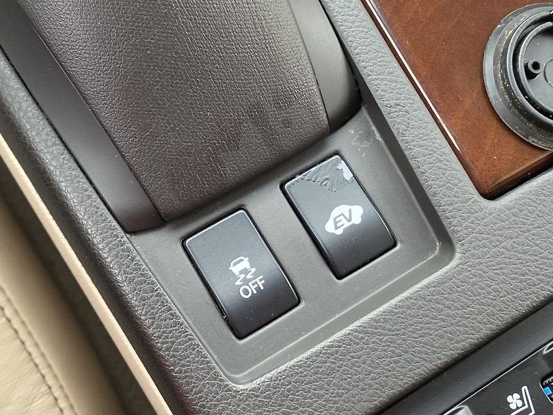 Lexus RX 450h 3.5HSD, ČR, navi, tažné, 4x4 - fotka 29 z 41