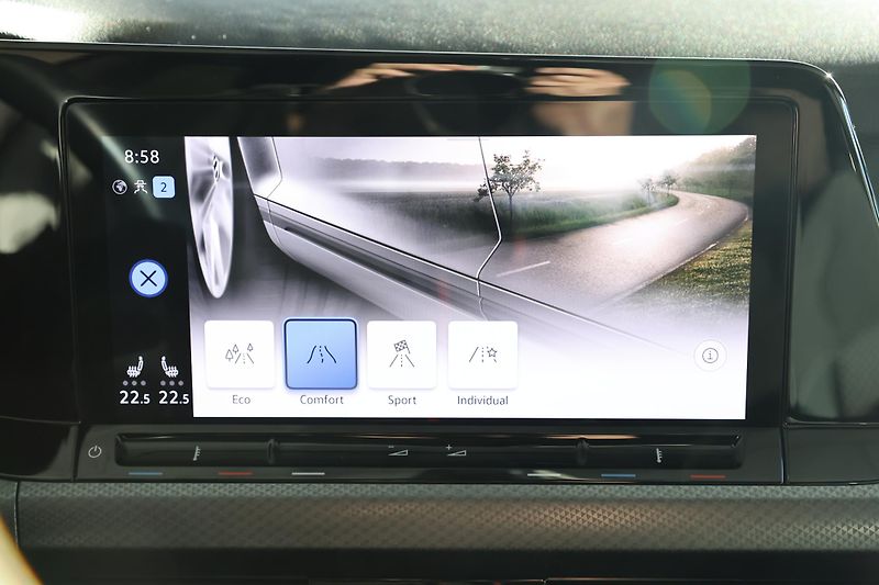 Volkswagen Golf Variant (2023) 2.0TDI LED Navi Tažné Display - fotka 36 z 39