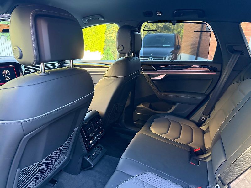 Volkswagen Touareg 30D-R22-NEZ.T-IQ-TAŽ-R LINE - fotka 25 z 30