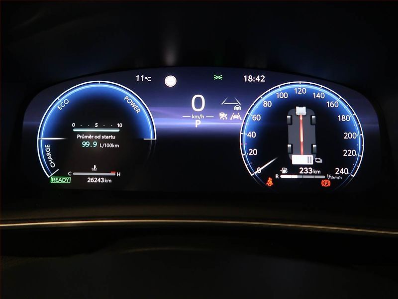 Toyota Corolla (2024) 1.8 Hybrid - fotka 11 z 15