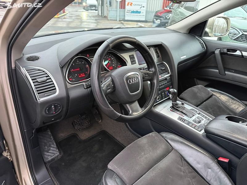 Audi Q7 3,0 TDI V6 QUATTRO - fotka 11 z 38