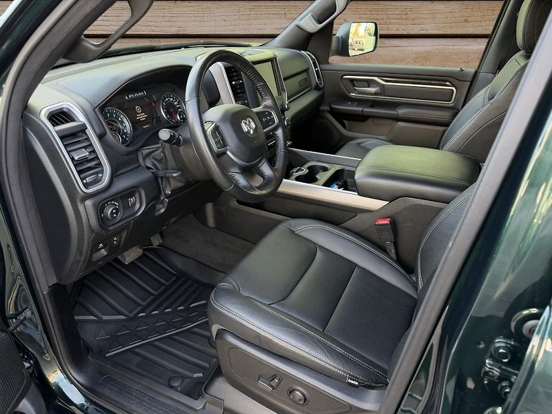 Dodge RAM (2022) +SERRANO GREEN+LOOK26+HEMI+ - fotka 13 z 24