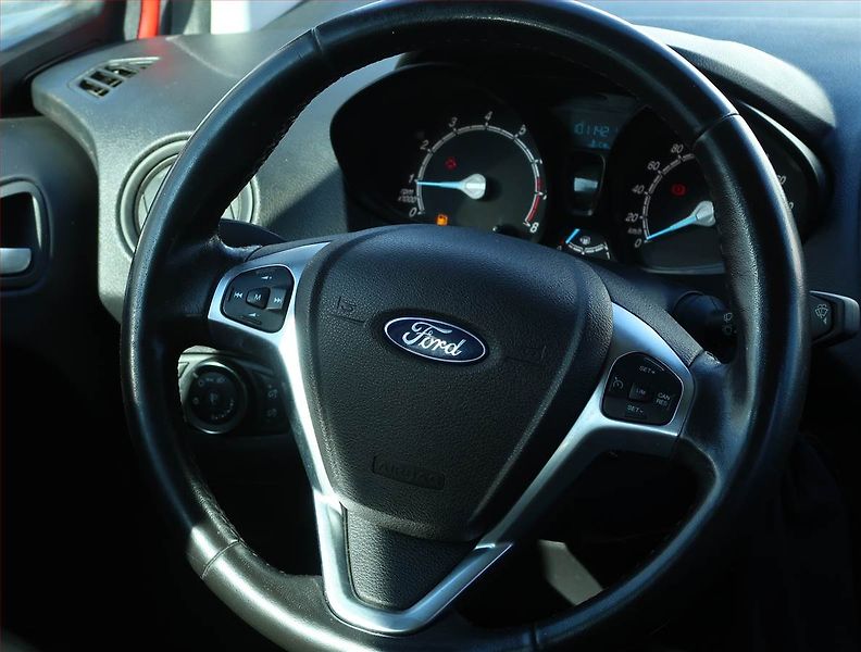 Ford Tourneo Courier (2019) Trend 1.0 EcoBoost, 5Míst, ČR - fotka 16 z 16