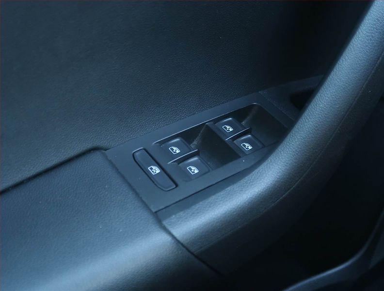 Škoda Octavia (2018) Style 1.6 TDI, ČR,1.maj, Kůže - fotka 22 z 23