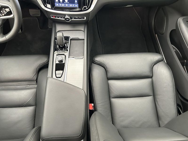 Volvo S60 2.0 B5 4x4 ULTIMATE - fotka 16 z 29