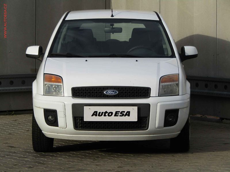 Ford Fusion (2010) 1.4 TDCi, ČR, AC, TZ - fotka 2 z 17