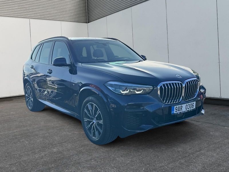 BMW X5 (2023) xDRIVE 40i 245kW 4x4 CZ DPH - fotka 3 z 11