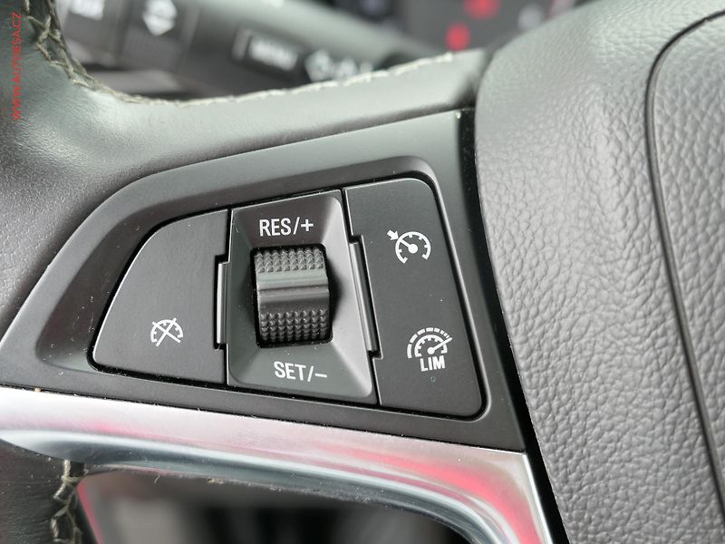 Opel Mokka (2019) 1.6 CDTi, ČR - fotka 16 z 19