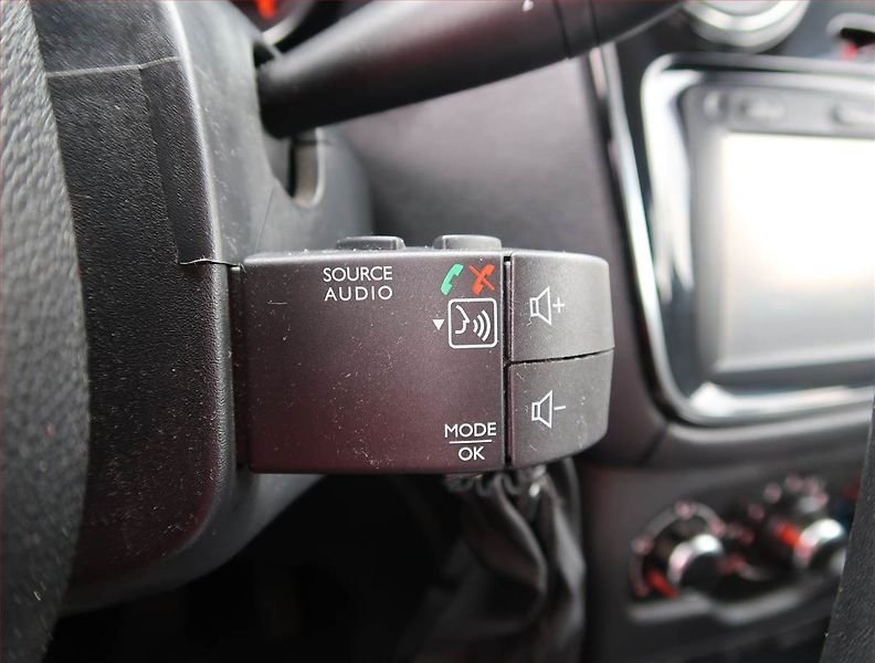 Dacia Lodgy (2019) Stepway 1.6 SCe, LPG, 7 míst - fotka 19 z 19