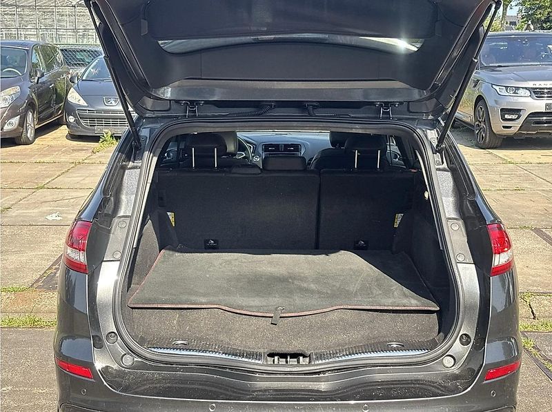 Ford Mondeo (2020) 2.0 HEV 138 kW eCVT ST-Line - fotka 17 z 19