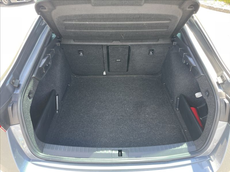 Škoda Octavia 2,0 TSi 180kw RS DSG Style Plu - fotka 9 z 39