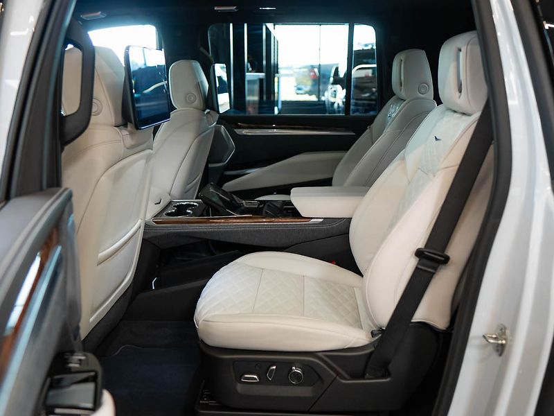 Cadillac Escalade (2026) 6.2 ESV Sport Platinum 2026 - fotka 41 z 50