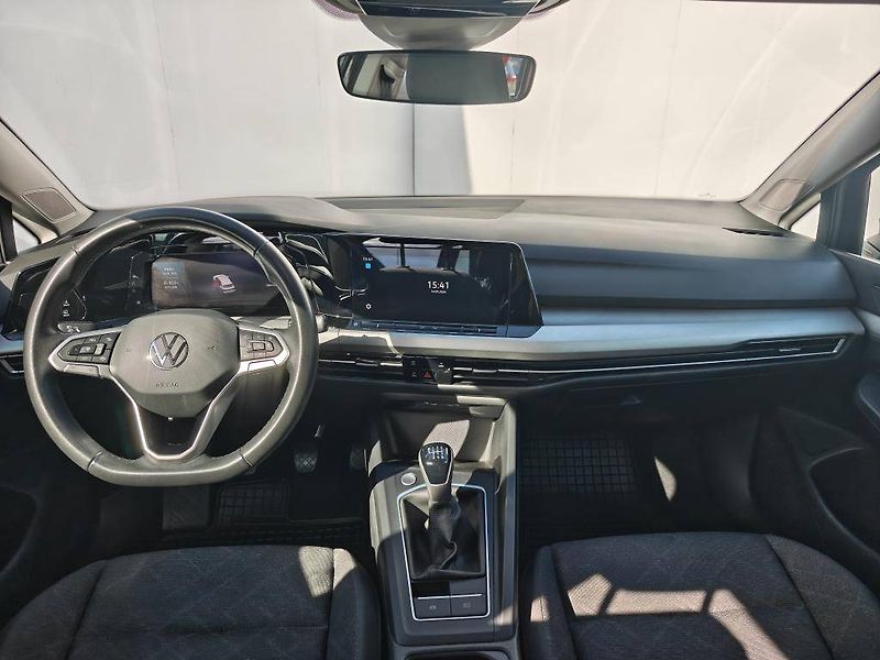 Volkswagen Golf Life 6G 1,5TSi - fotka 10 z 21